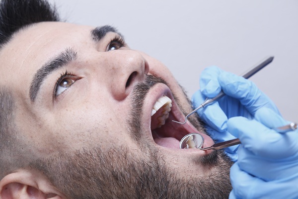 Common Myths About Root Canals, Debunked By Dentists